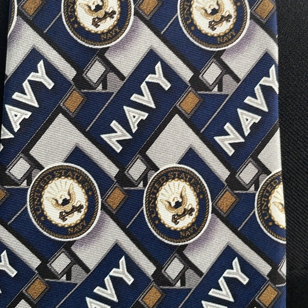 United States‎ Navy Necktie men’s Blue Gray Silk W/Navy Logo by Larson USNavy